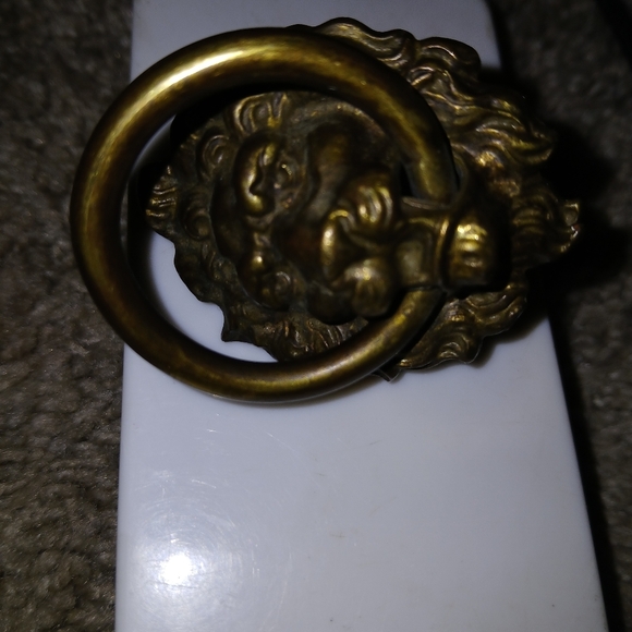 Lion Head Door Knocker in Bronze - Picture 4 of 6